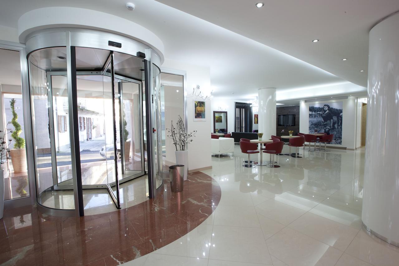 Hotel Eridano Sannazzaro de' Burgondi Exterior foto